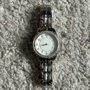 Women’s vintage two tone silver/rose gold crystal watch one size‎